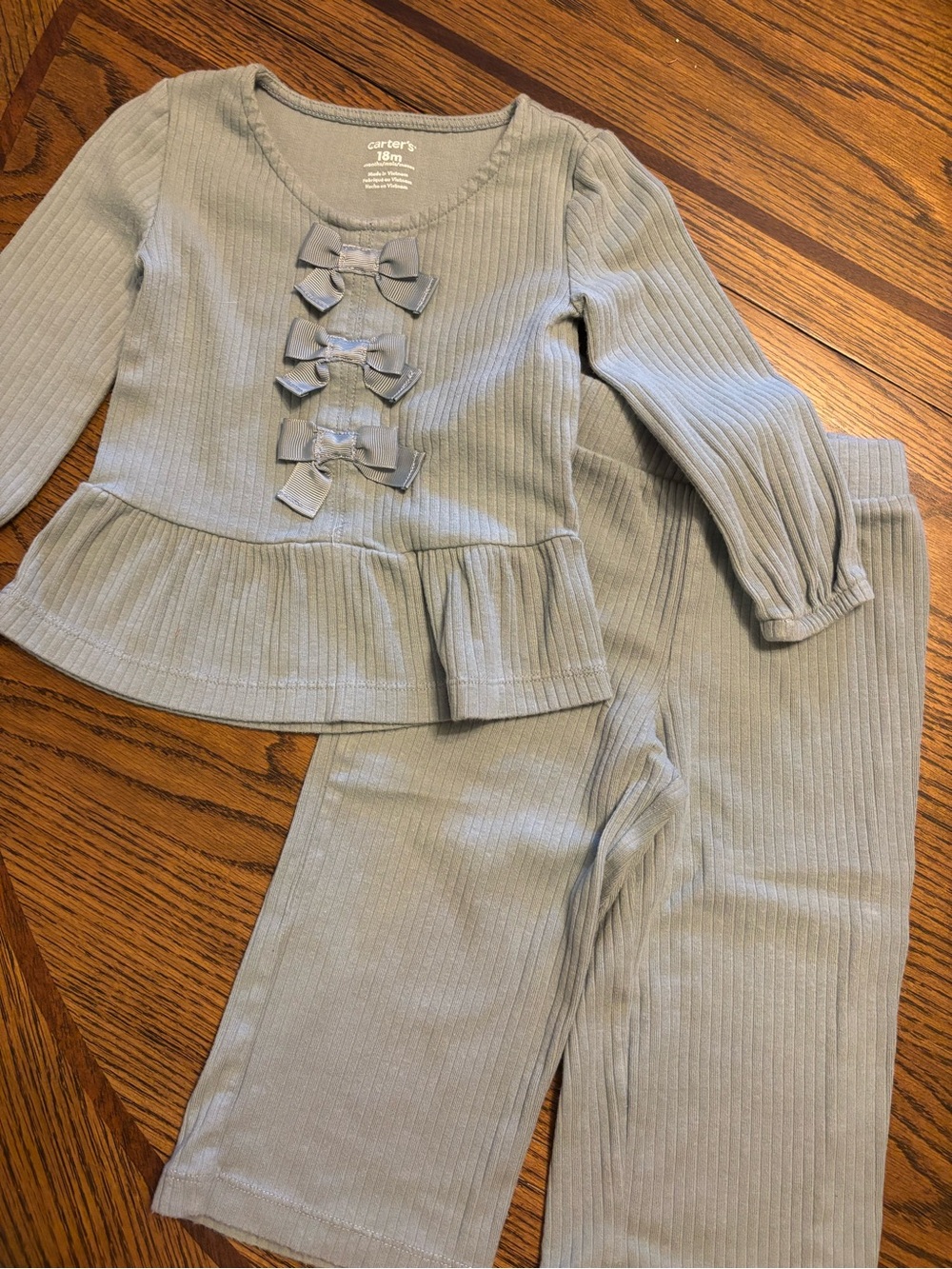 Carter's Girls' Ribbed light green Set with Bows